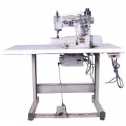 结合驱动连杆的偏心位移