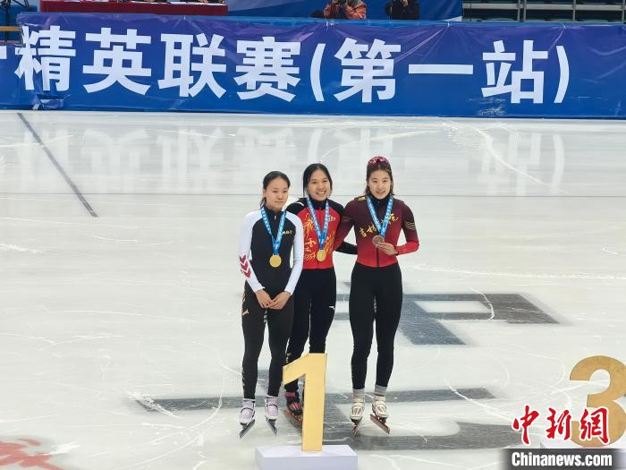 中国杯短道速滑精英联赛首站七台河:黑龙江队