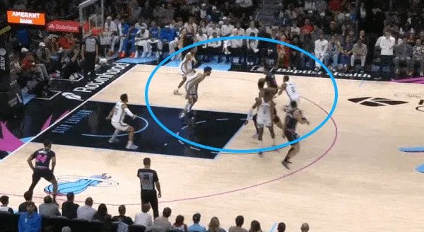 切特-霍姆格伦防守技巧惊艳全场 成最佳防守一阵