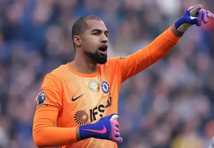 英超名宿希勒炮轰切尔西门将中卫选择成球队短